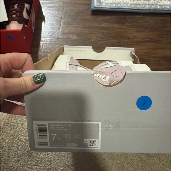 Nike women’s Air Force 1 - Picture 4 of 4